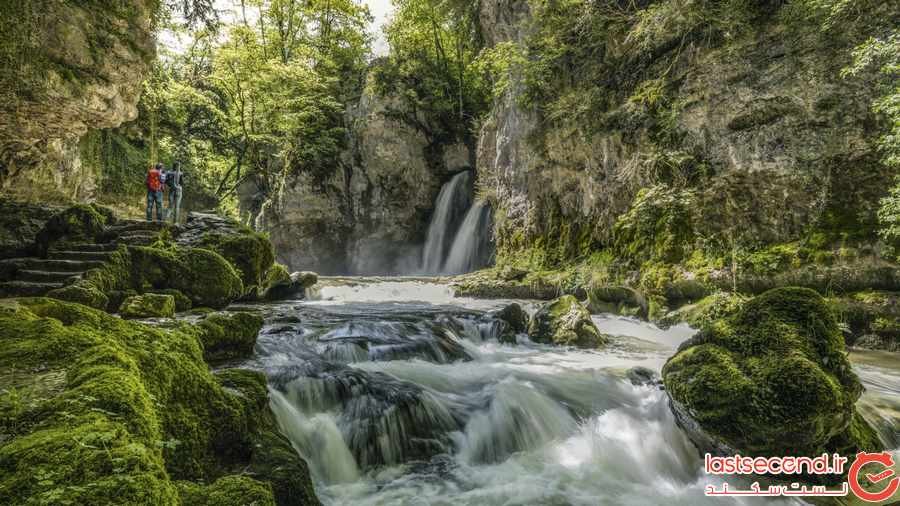 آبشارهای نوزون در سوییس